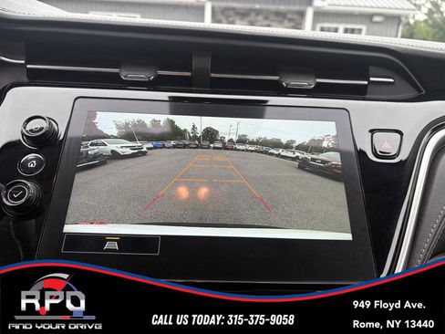 Used 2023 Chevrolet Bolt EUV Premier w/ Sun & Sound Package FWD image 17