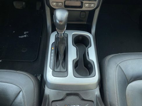 Certified 2022 Chevrolet Colorado ZR2 w/ ZR2 Dusk Special Edition image 7