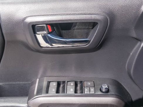 Used 2023 Toyota Tacoma TRD Sport image 19