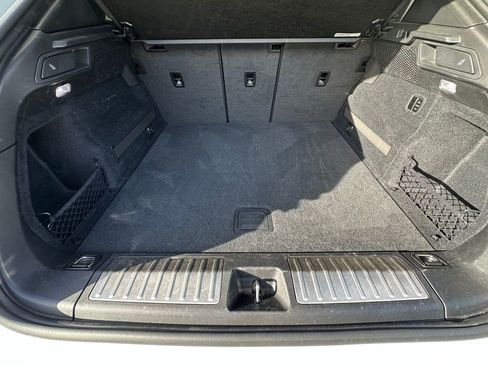 Used 2025 Porsche Macan 4S Electric image 40