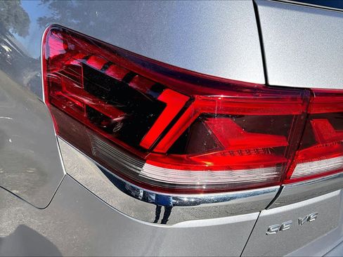 Certified 2023 Volkswagen Atlas SE image 28