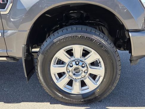 Used 2021 Ford F250 Platinum image 12