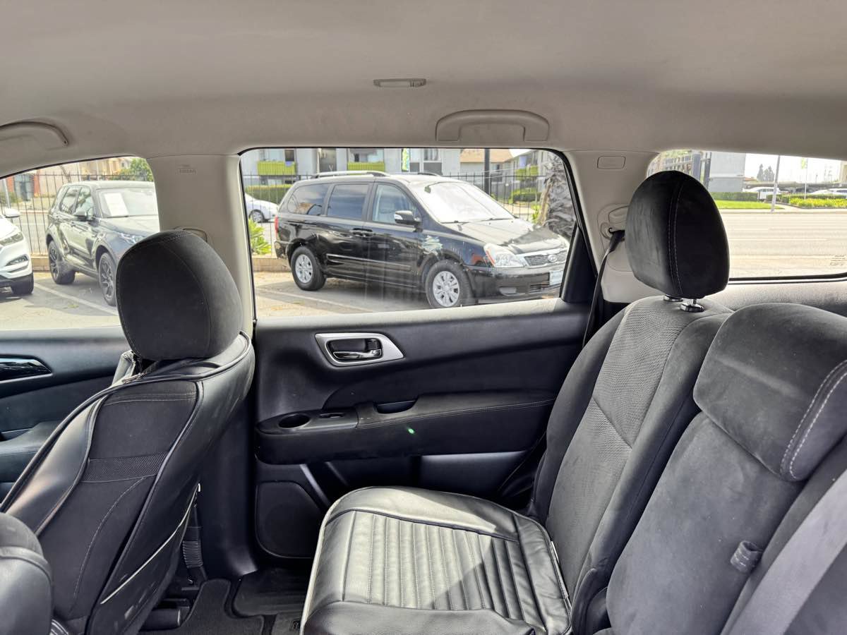 Used 2016 Nissan Pathfinder S FWD image 35