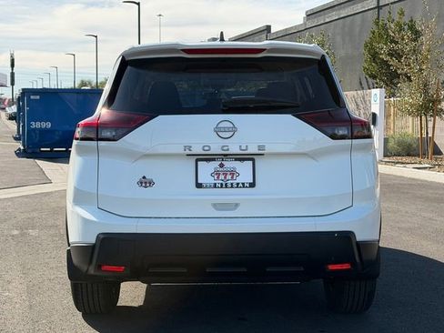 New 2026 Nissan Rogue S image 5