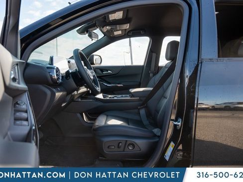 New 2026 Chevrolet Equinox LT w/ Convenience Package II FWD image 5