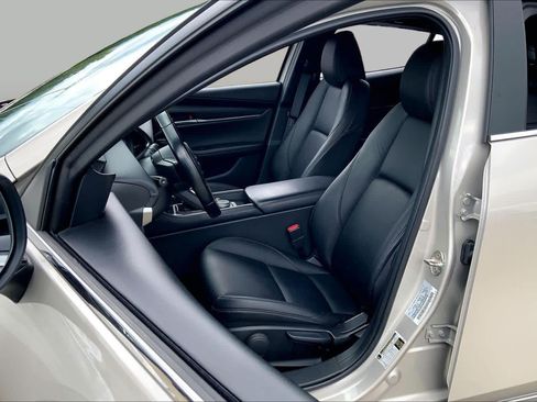 Used 2024 MAZDA MAZDA3 s FWD image 8