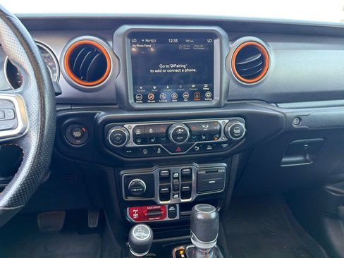 Used 2021 Jeep Gladiator Mojave AWD/4WD image 21