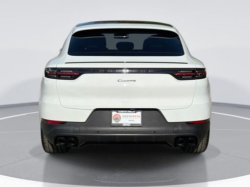 Used 2022 Porsche Cayenne Coupe AWD/4WD image 4