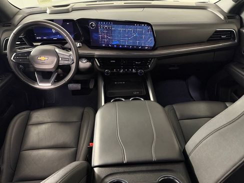 Used 2025 Chevrolet Tahoe LT AWD/4WD image 12