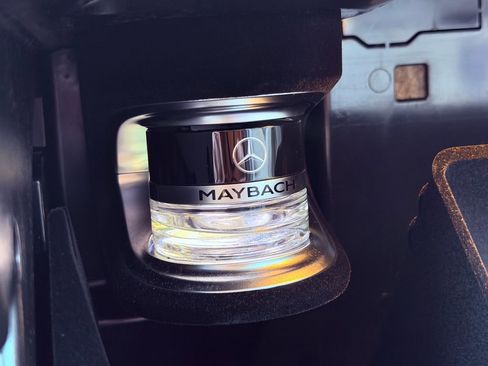 Used 2023 Mercedes-Benz Maybach GLS 600 4MATIC image 32