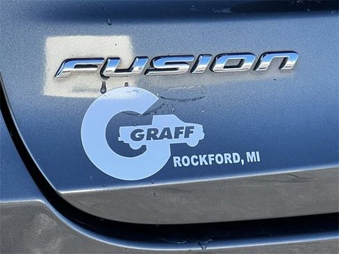 Used 2020 Ford Fusion SE image 40