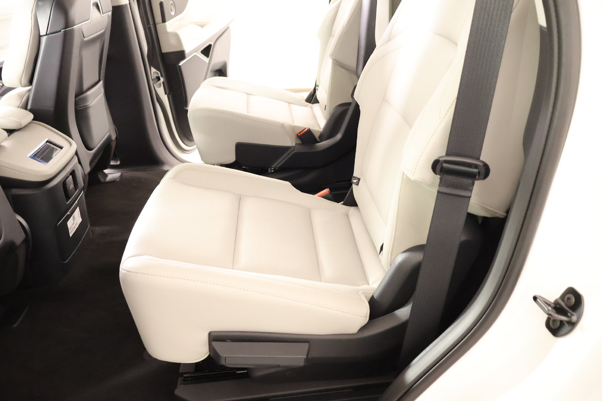 New 2026 Lincoln Navigator Premiere AWD/4WD image 13