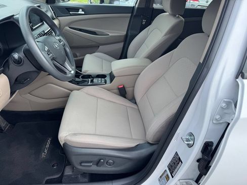 Used 2019 Hyundai Tucson Value w/ Cargo Package AWD/4WD image 5