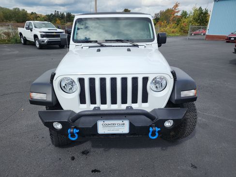 Used 2021 Jeep Wrangler Unlimited Sport image 4