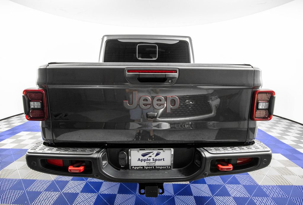 Used 2024 Jeep Gladiator Rubicon w/ Technology Group AWD/4WD image 7