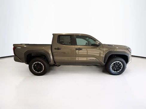New 2026 Toyota Tacoma TRD Off-Road AWD/4WD image 7