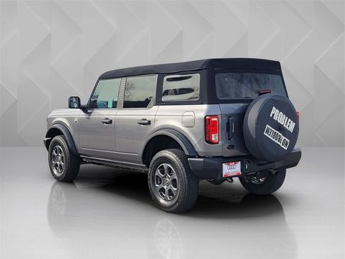 Used 2023 Ford Bronco Big Bend image 4