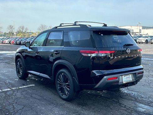 New 2026 Nissan Pathfinder SL w/ SL Premium Package AWD/4WD image 6