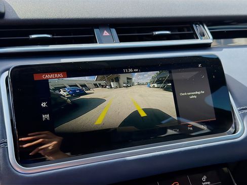 Used 2019 Land Rover Range Rover Velar R-Dynamic SE image 14