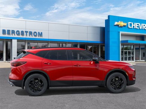 New 2026 Chevrolet Blazer LT image 5