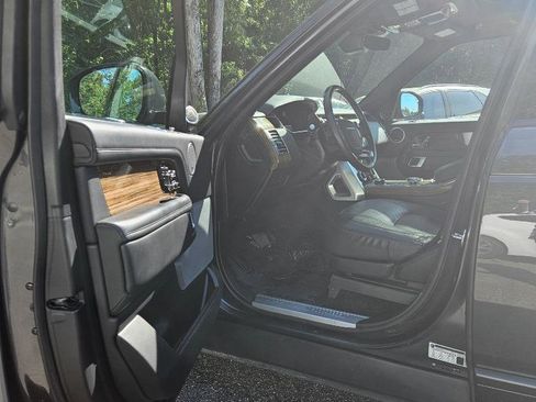 Used 2018 Land Rover Range Rover Supercharged image 46