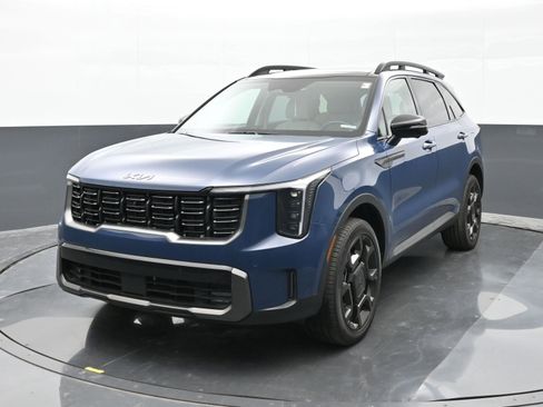 Used 2025 Kia Sorento SX image 4