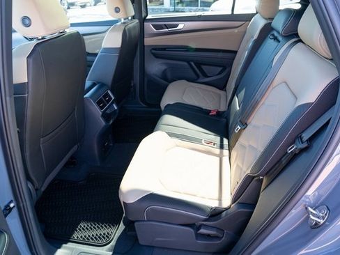 New 2026 Volkswagen Atlas Cross Sport SE image 29