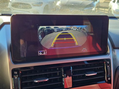 Used 2022 Lexus GX 460 Premium image 18