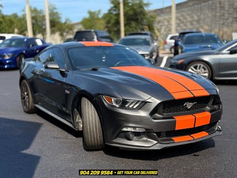 Used 2017 Ford Mustang GT RWD image 12