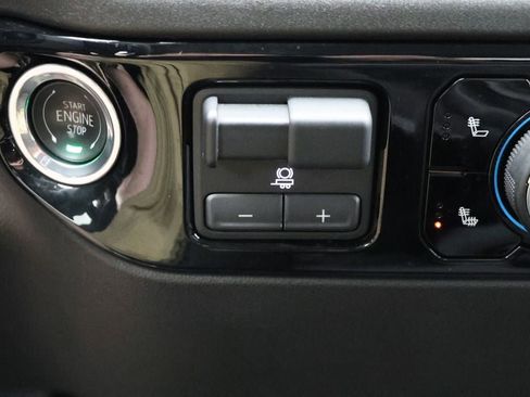 Used 2025 Chevrolet Silverado 2500 LT w/ Safety Package image 29