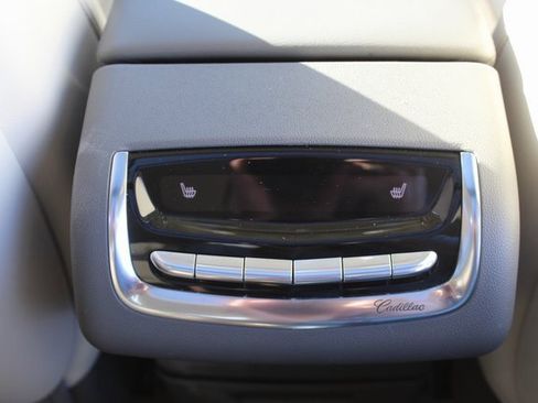 Used 2023 Cadillac XT6 Premium Luxury w/ Technology Package image 20