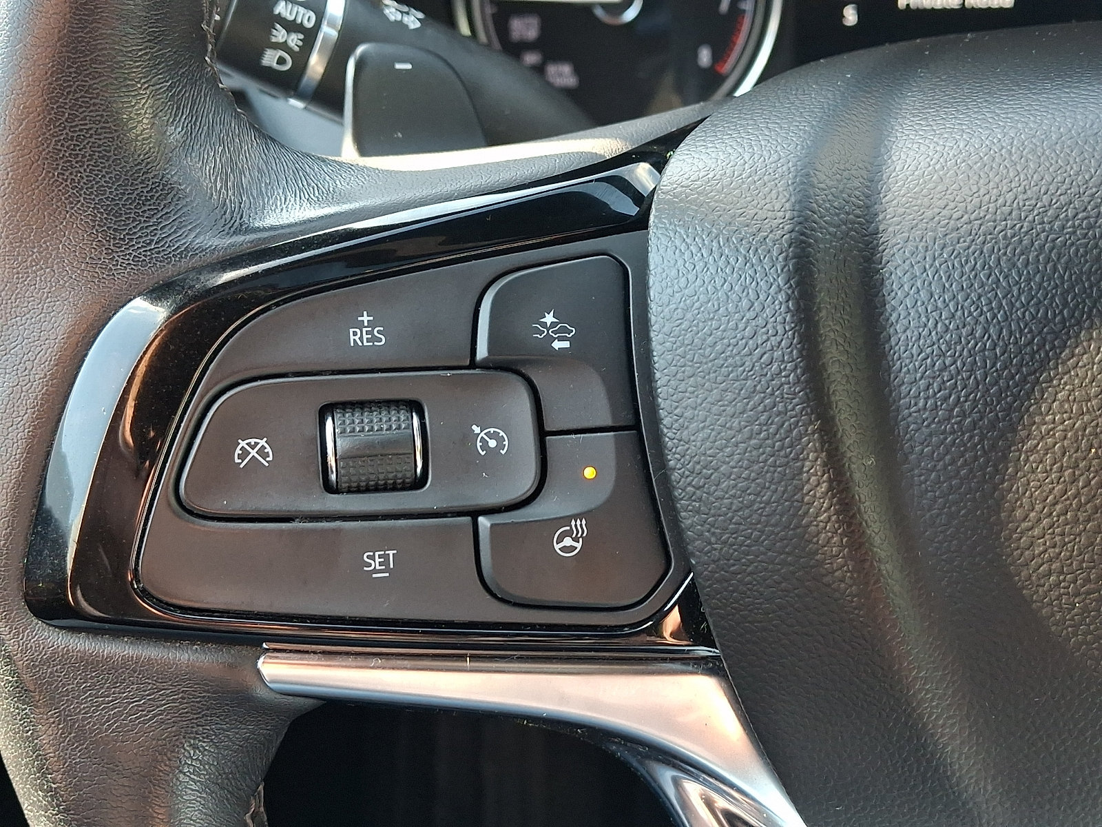 Used 2024 Buick Enclave Essence w/ Experience Buick Package AWD/4WD image 24