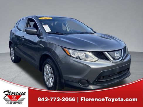 Used 2019 Nissan Rogue Sport S image 1