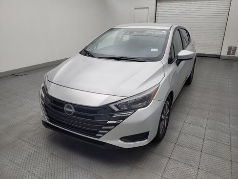 Used 2025 Nissan Versa SV FWD image 15