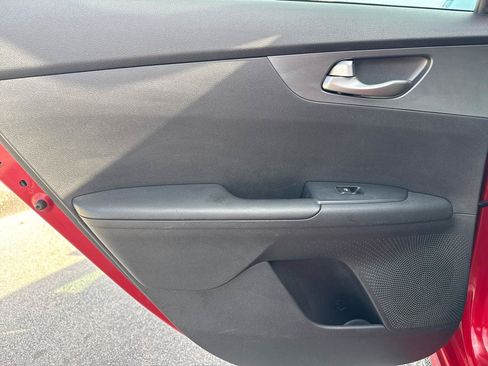 Used 2021 Kia Forte LXS FWD image 25