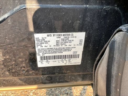 Certified 2019 Ford Edge Titanium w/ Equipment Group 301A AWD/4WD image 5