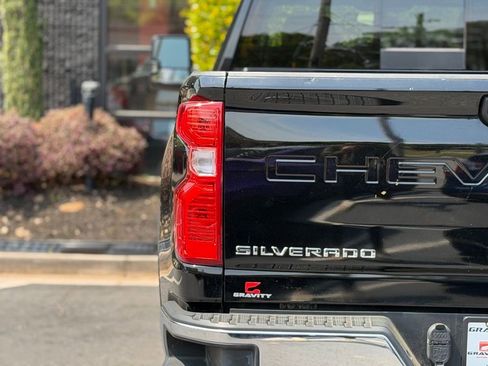 Used 2020 Chevrolet Silverado 2500 LT w/ Convenience Package image 15