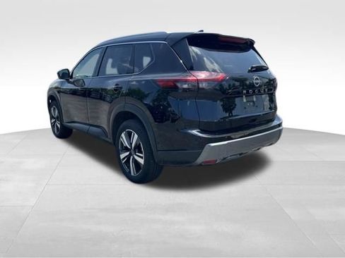 Used 2026 Nissan Rogue SL FWD image 5