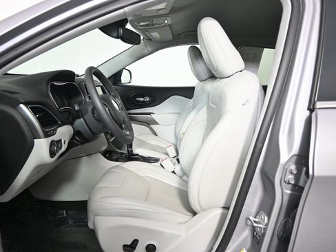 Used 2022 Jeep Cherokee Latitude Lux image 20