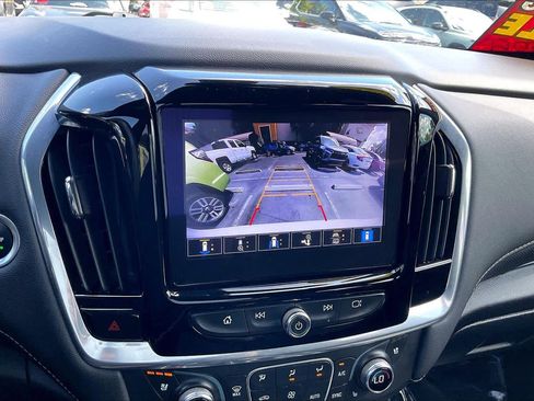 Certified 2022 Chevrolet Traverse Premier FWD image 21