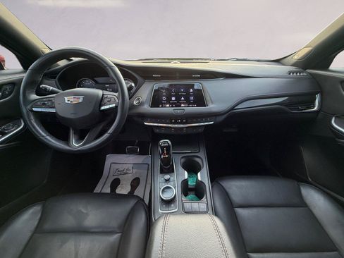 Used 2023 Cadillac XT4 Sport FWD image 10