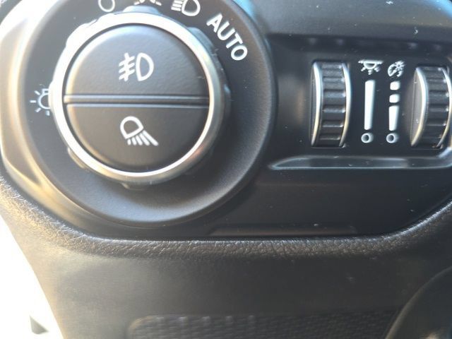 Used 2021 Jeep Gladiator Overland AWD/4WD image 18