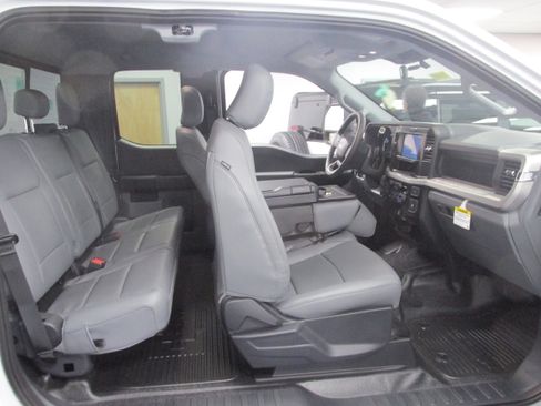 New 2025 Ford F250 XLT w/ Snow Plow Prep Package image 20