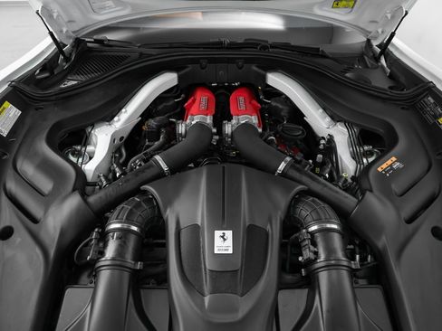 Certified 2024 Ferrari Roma Spider image 14