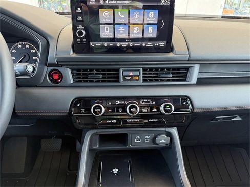 New 2025 Honda Pilot TrailSport image 16