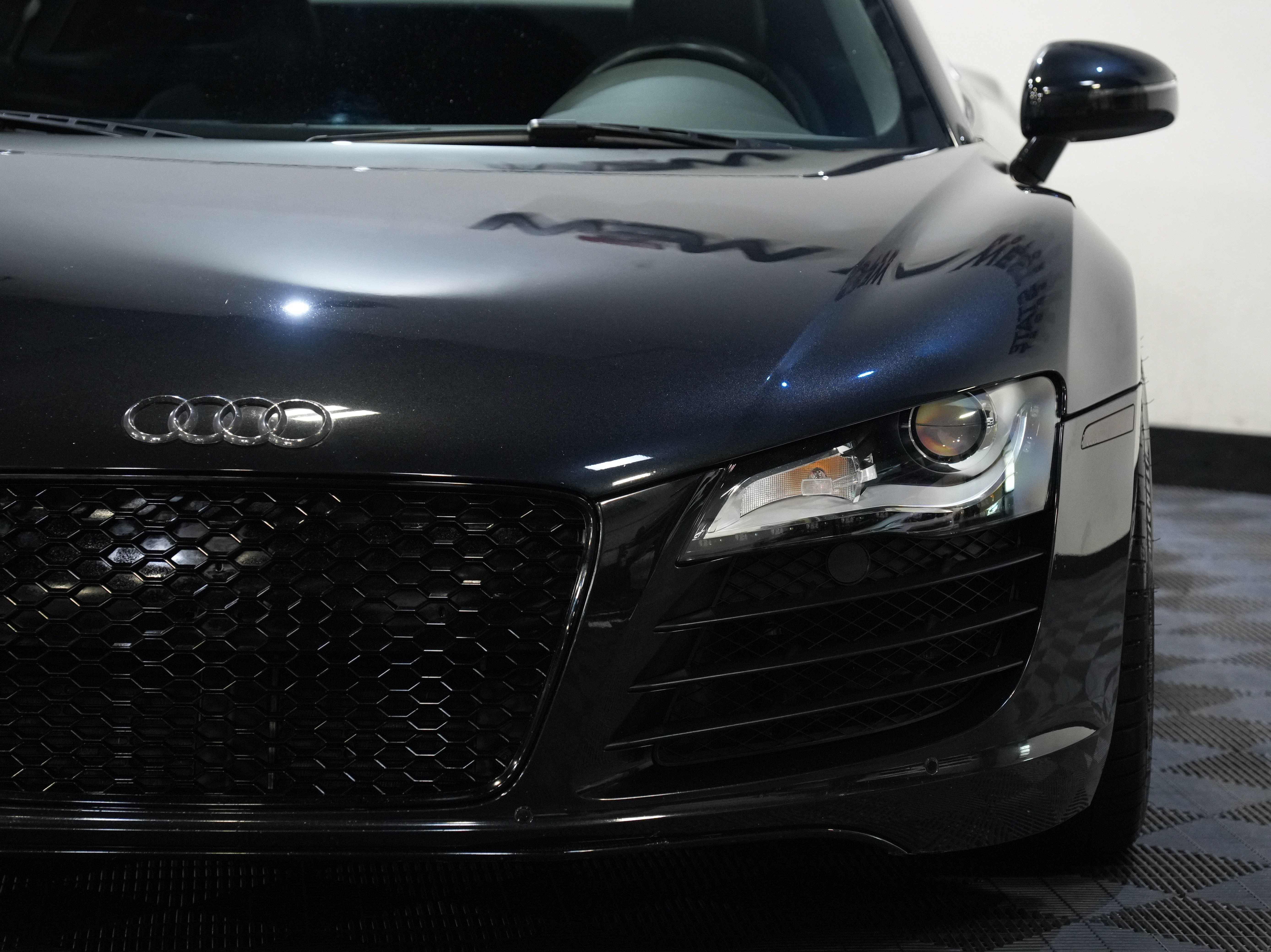 Used 2011 Audi R8 V8 AWD/4WD image 10
