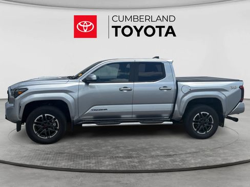 Used 2026 Toyota Tacoma TRD Sport AWD/4WD image 2
