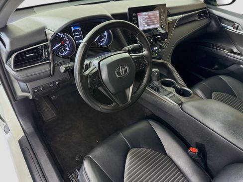 Used 2022 Toyota Camry SE w/ Convenience Package FWD image 23