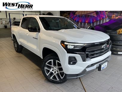 Used 2024 Chevrolet Colorado Z71 w/ Z71 Convenience Package 2