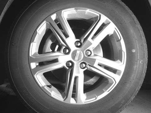 Used 2024 GMC Terrain SLE image 12